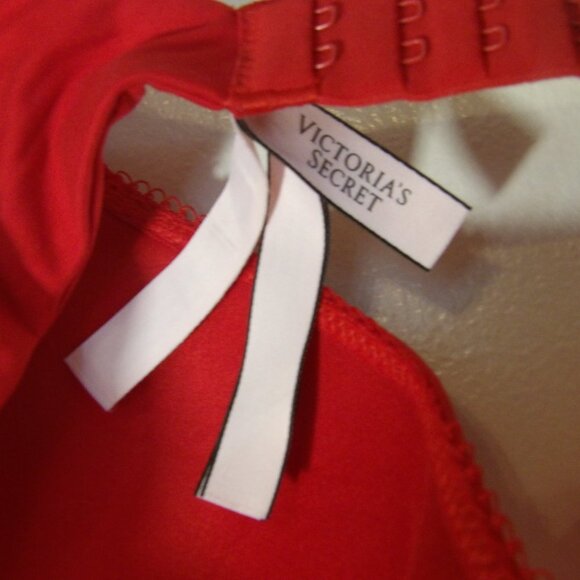 Victoria's Secret Red Lace Detail Bra Sz 34/C - Picture 7 of 7